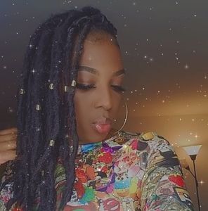 Meet your Posher, Joy